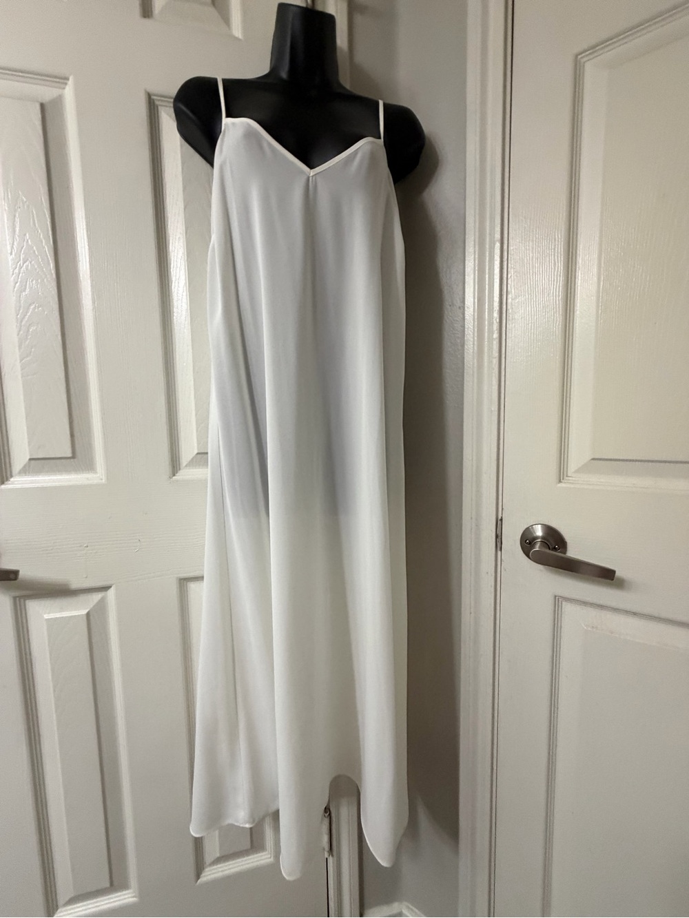 ML Monique Lhuillier Minimalist White Satin Slip Dress - Size 8